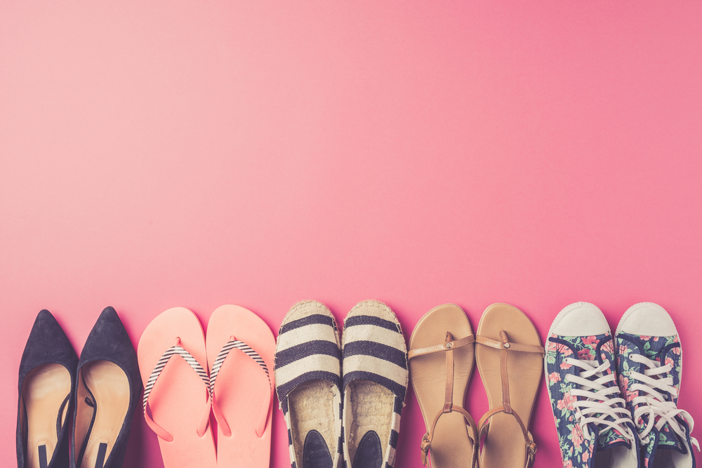 collection-womens-shoes-on-pink-background