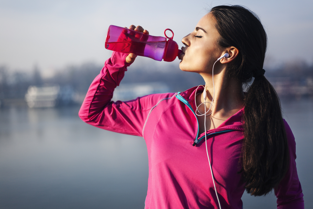 fitness-woman-drinking-water