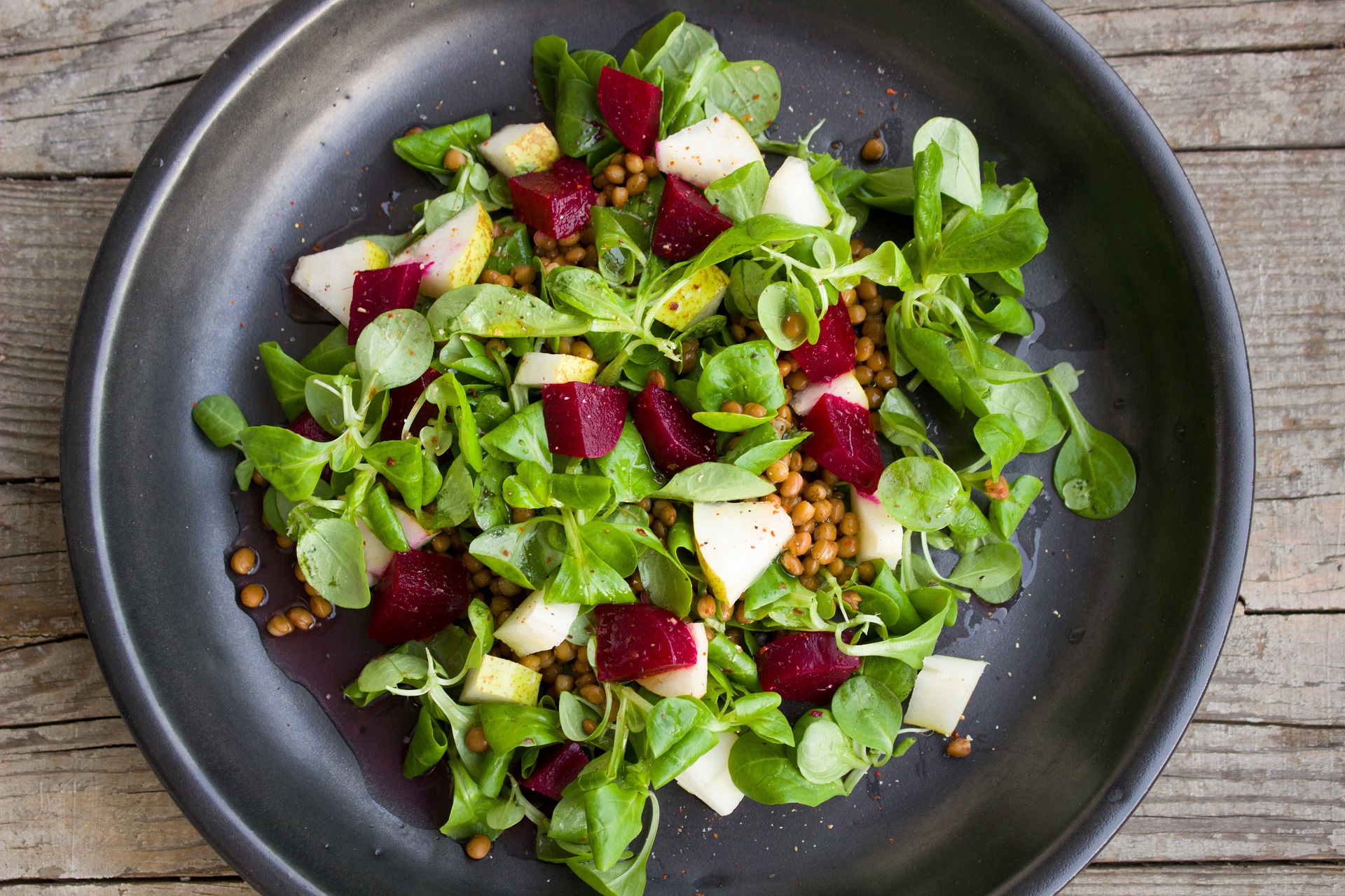Salads add antioxidants.